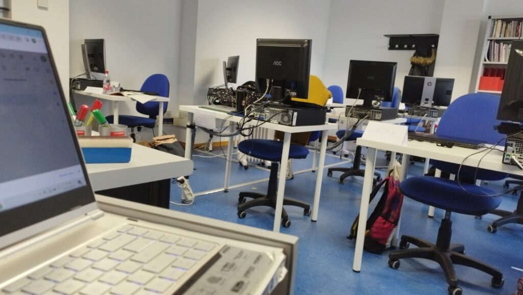 Foto-Profesor-externo-del-Centro-de-Tecnología-del-Espectáculo-Google-Drive-10-28-2025_10_45_AM