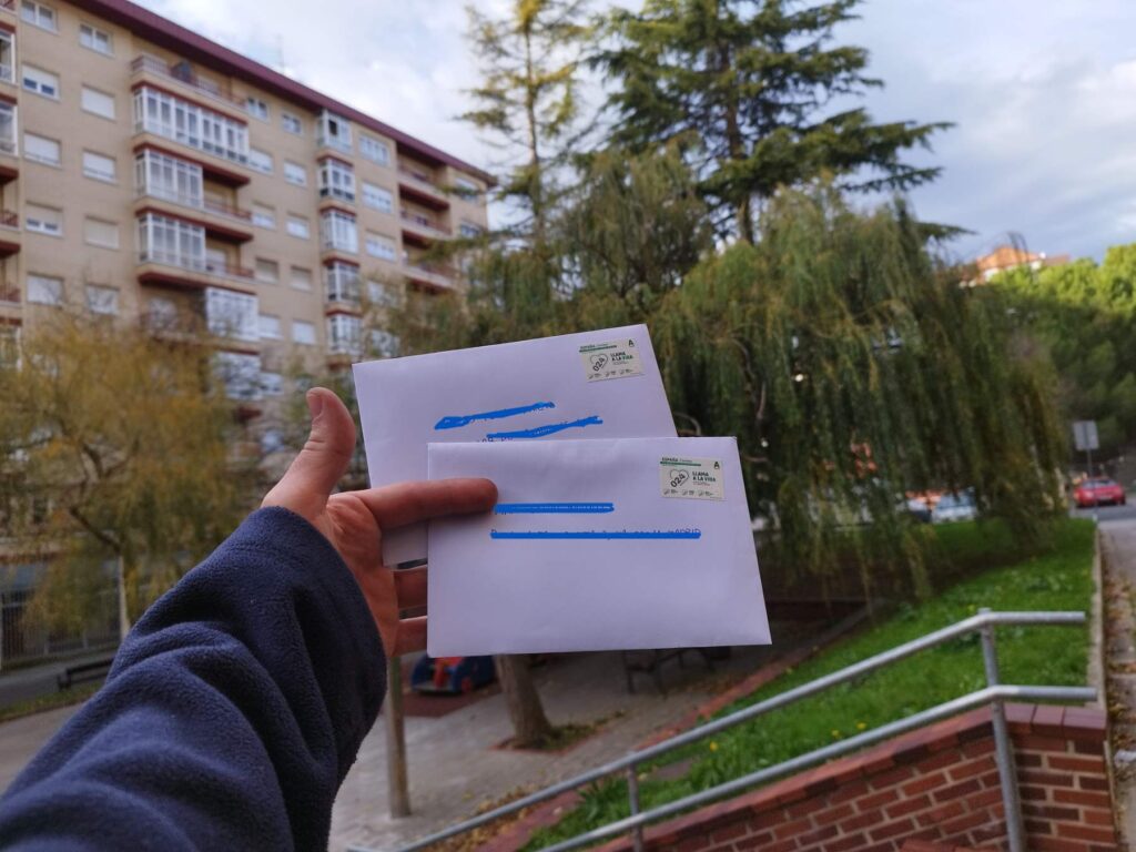 Participantes en el taller “Invocar la escritura” de Pablo Villa Sánchez en Dubita arts&people en Madrid.